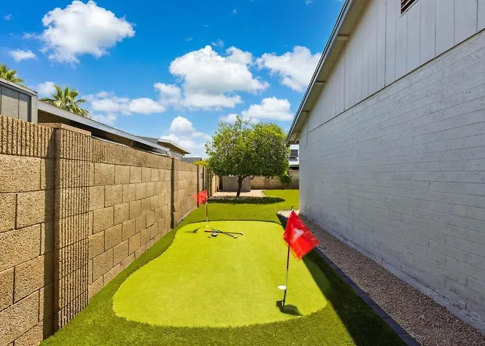 Holiday home Oasis Pool Family Games 9min To Asu Tempe